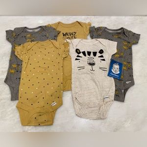 Gerber Onesies- set of 5